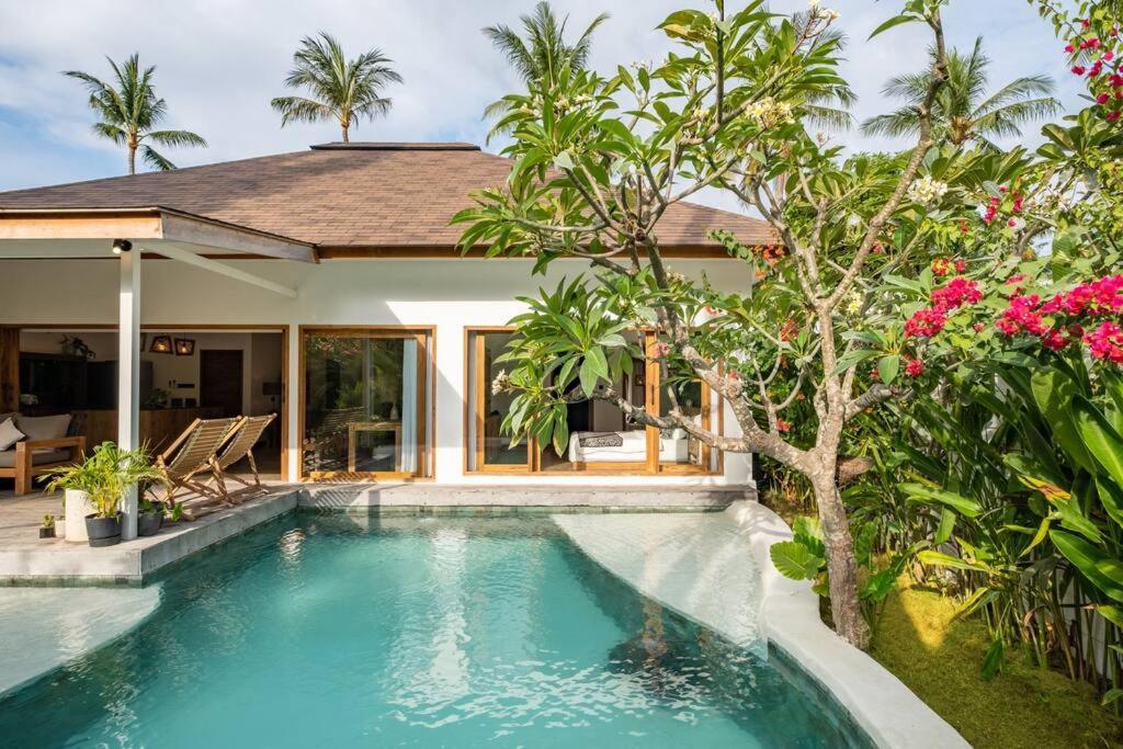 Designer New 3Bdr - Lush Garden+Pool Villa Gili Trawangan Exterior photo